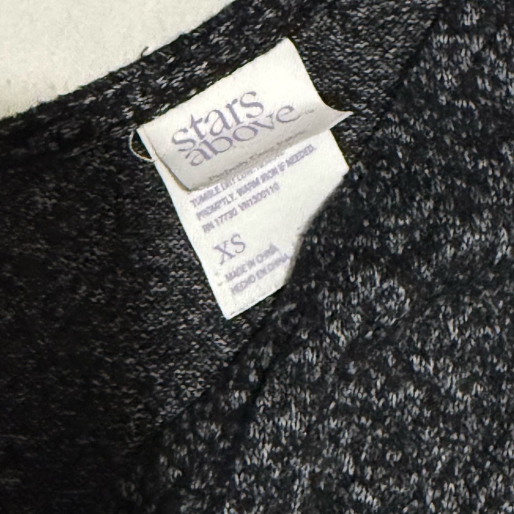 XS Stars Above Heather Light and Dark Charcoal Gray Knit V-Neck Jumpsuits - Picture 5 of 7